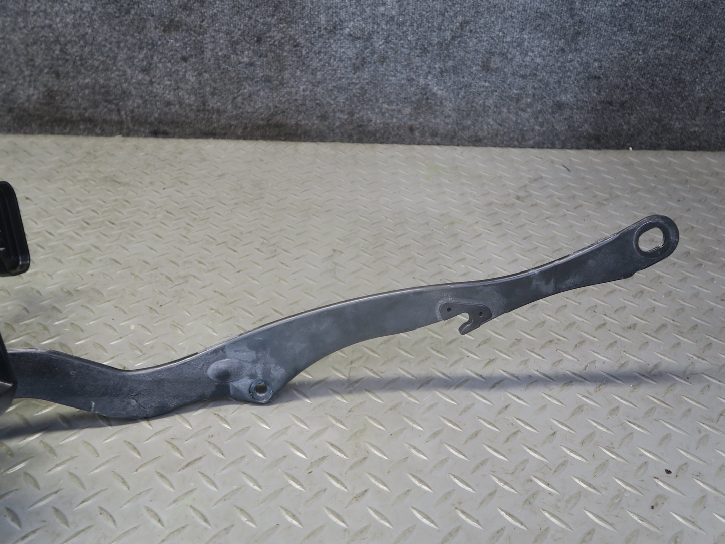13-20 Mercedes R231 SL550 Convertible Rear Left TOP Roof Hinge 2317930320 OEM