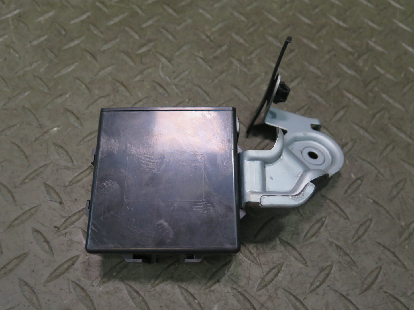 06-10 Lexus UZZ40L SC430 Translate Control Computer Module 89630-24060 OEM