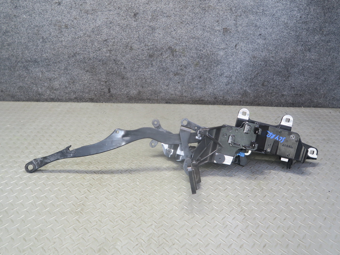 13-20 Mercedes R231 SL550 Convertible Rear Right TOP Roof Hinge 2317930420 OEM