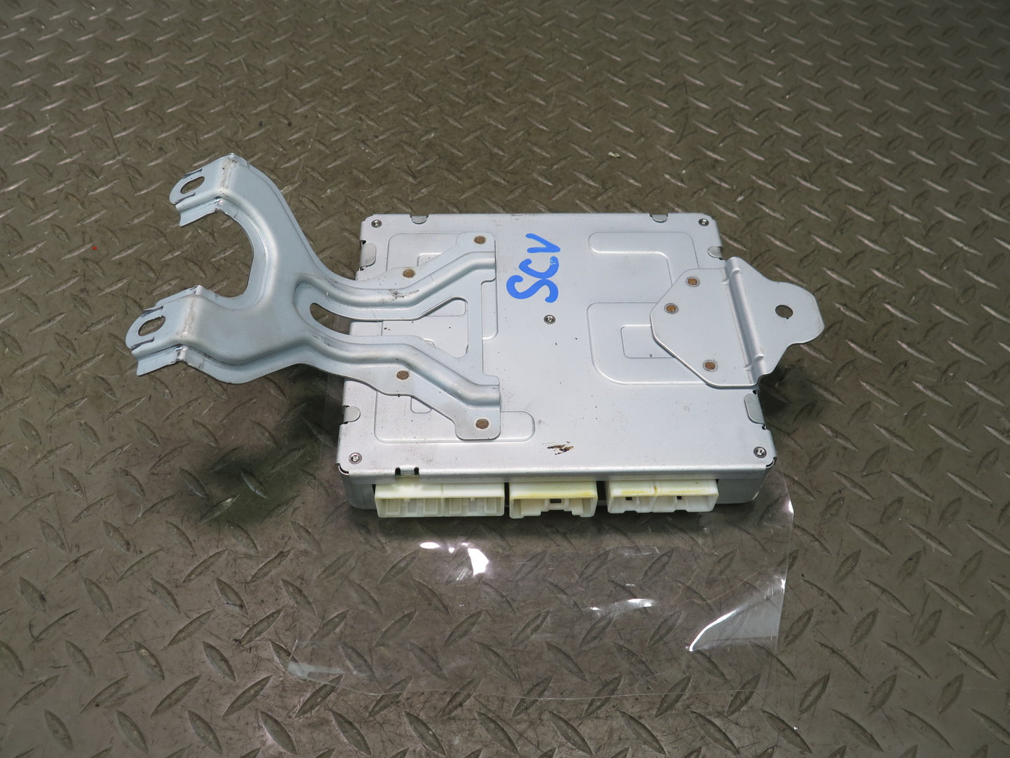 02-08 Lexus UZZ40L SC430 Convertible TOP Roof Control Module 89720-24010 OEM