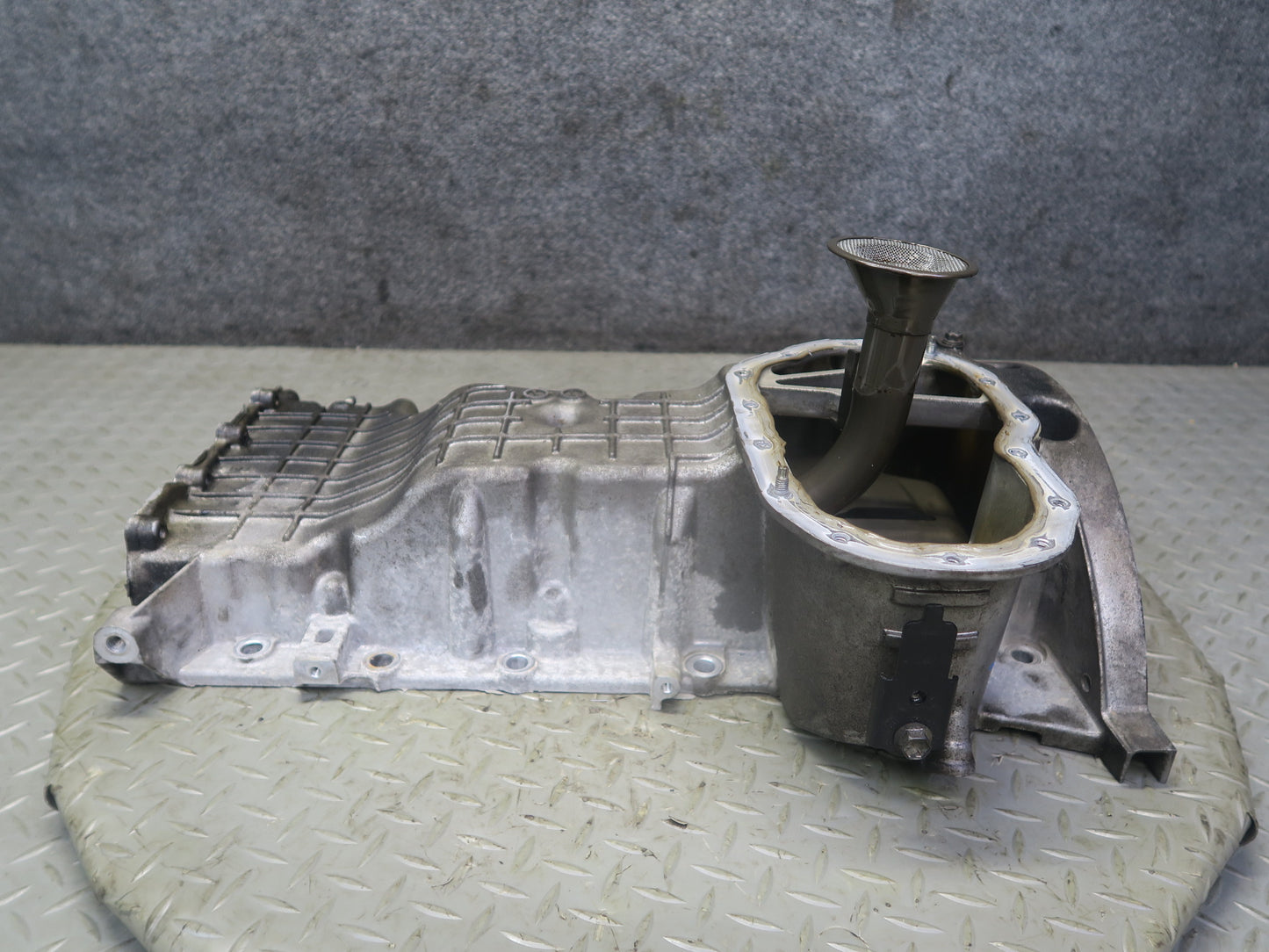 2010-2013 Lexus URJ150L GX460 1URFE Engine Motor Upper Oil Pan