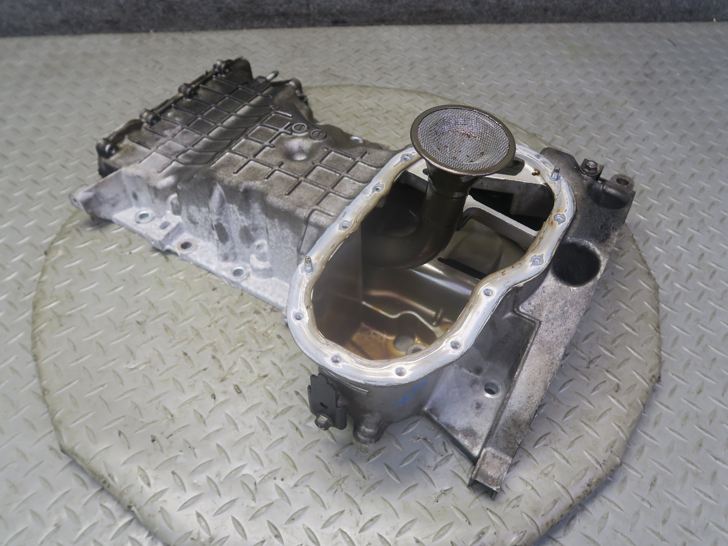2010-2013 Lexus URJ150L GX460 1URFE Engine Motor Upper Oil Pan