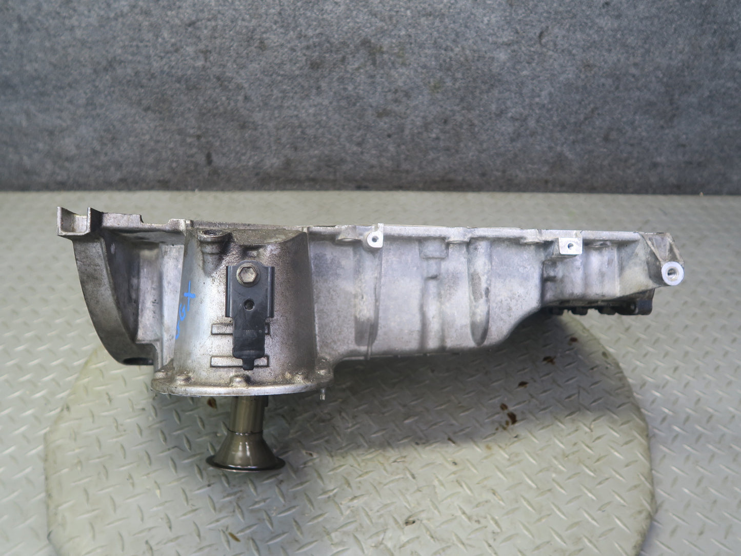 2010-2013 Lexus URJ150L GX460 1URFE Engine Motor Upper Oil Pan