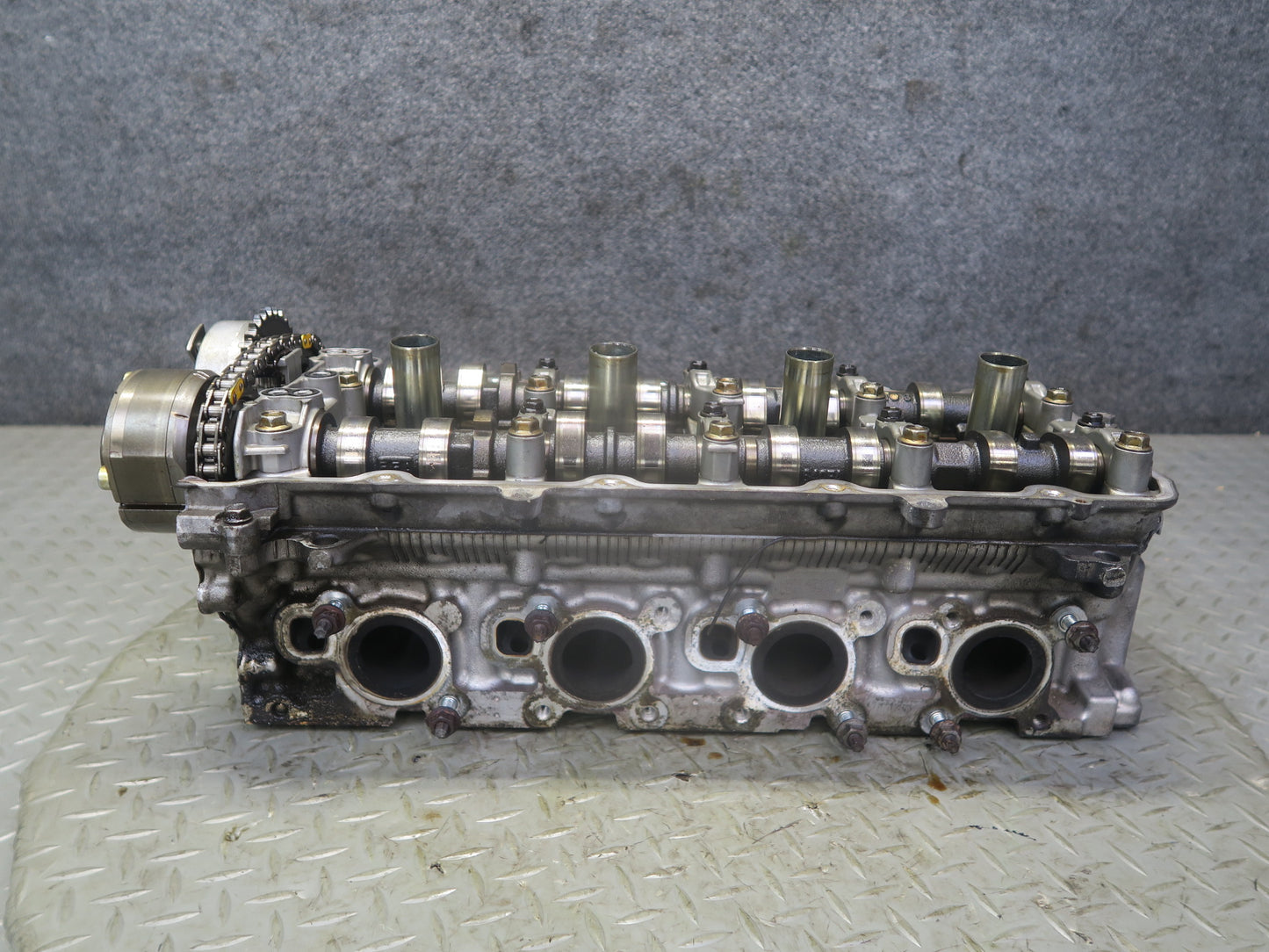 2010-2013 Lexus URJ150L GX460 4.6L 1URFE Engine Left Cylinder Head w Camshafts