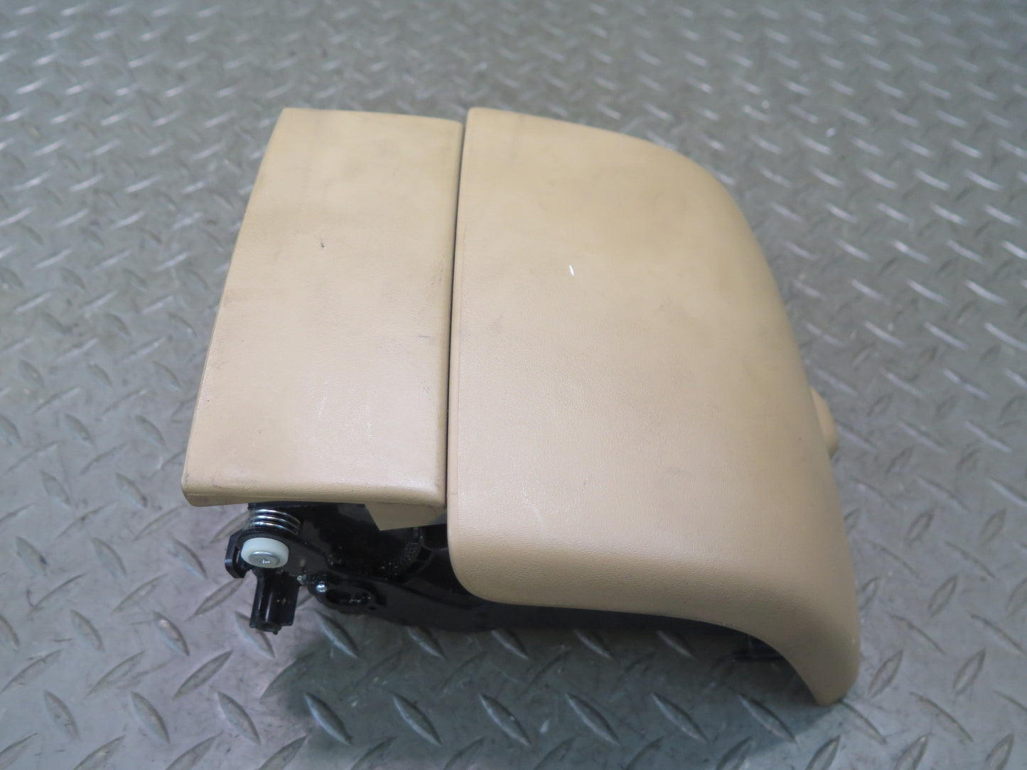 02-10 Lexus UZZ40L SC43 Rear Center Console Pocket Storage Compartment Beige OEM