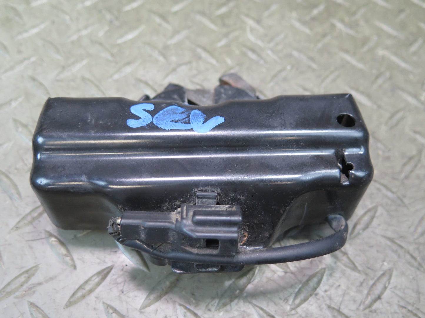 02-10 Lexus UZZ40L SC430 Hood Lock Latch w Open Release Handle Set OEM