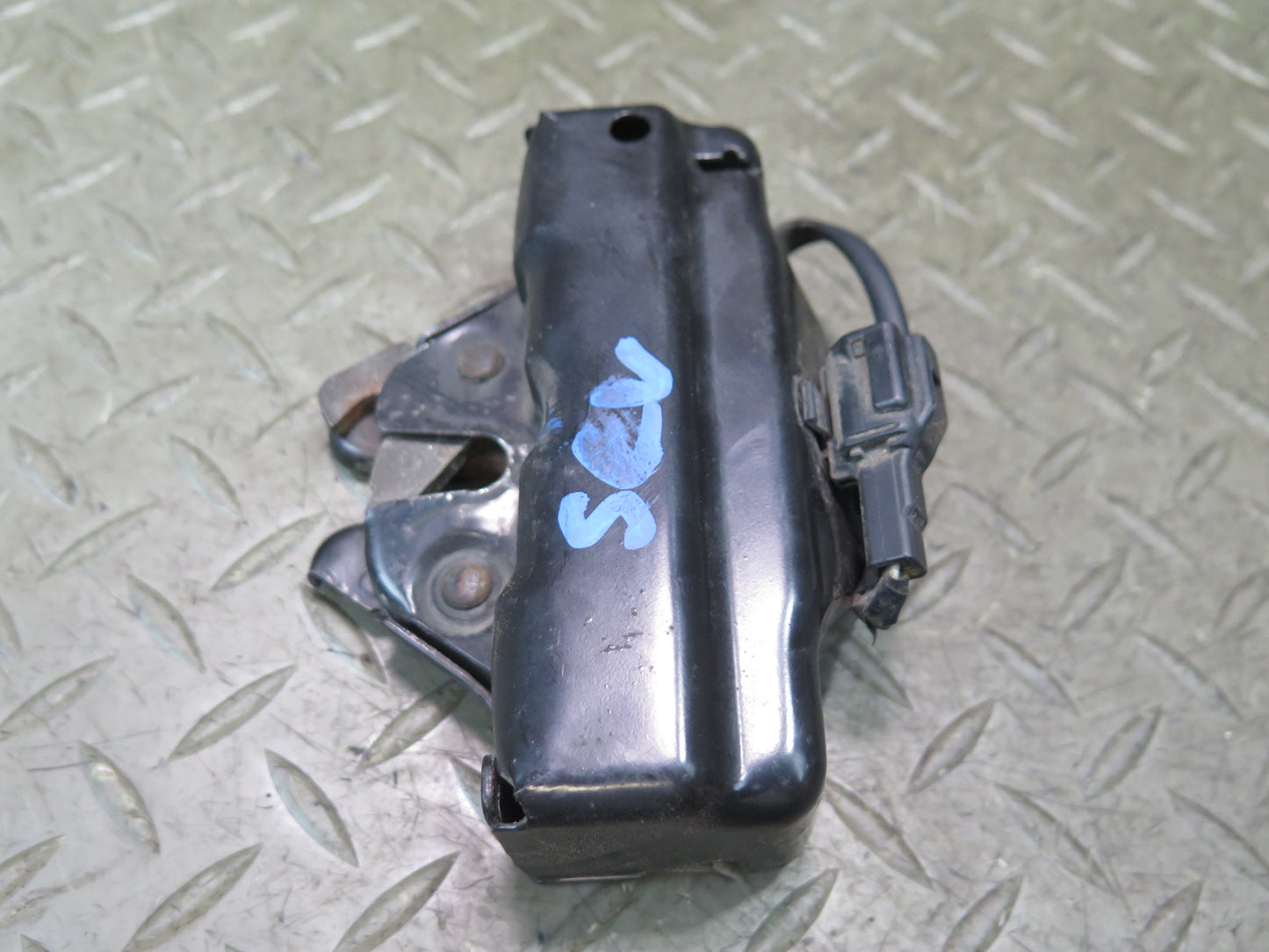 02-10 Lexus UZZ40L SC430 Hood Lock Latch w Open Release Handle Set OEM