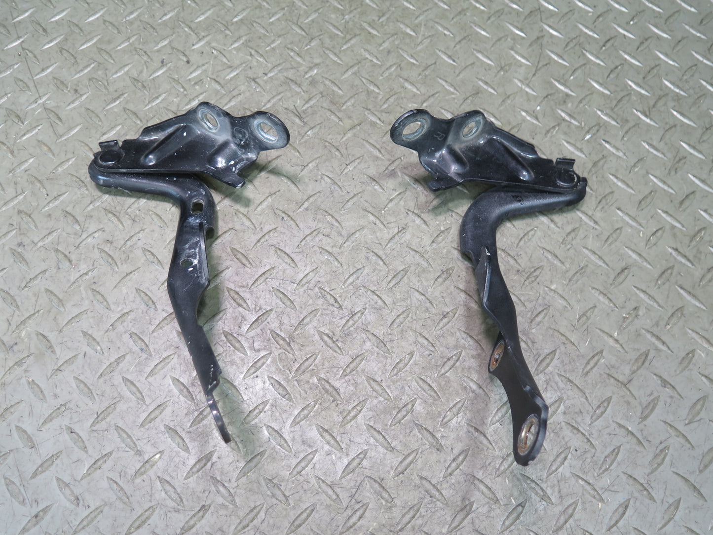 02-10 Lexus UZZ40L SC430 Front Left & Right Hood Bonnet Hinge Black Set OEM