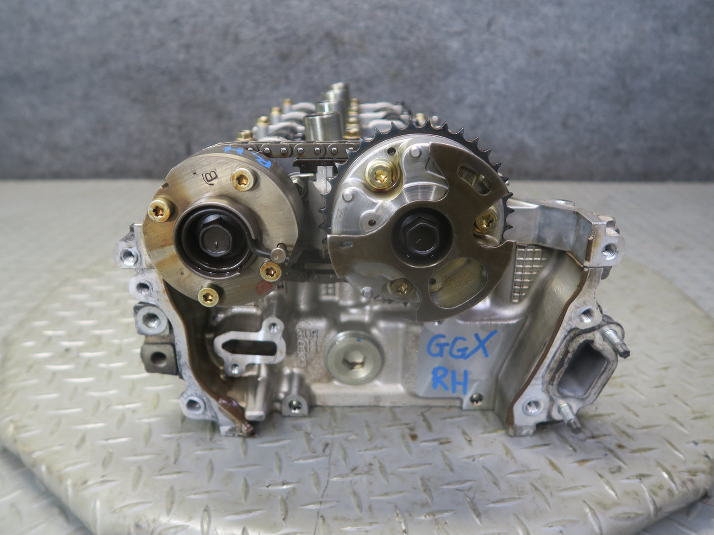 2010-2013 Lexus URJ150L GX460 4.6L 1URFE Engine Right Cylinder Head w Camshafts