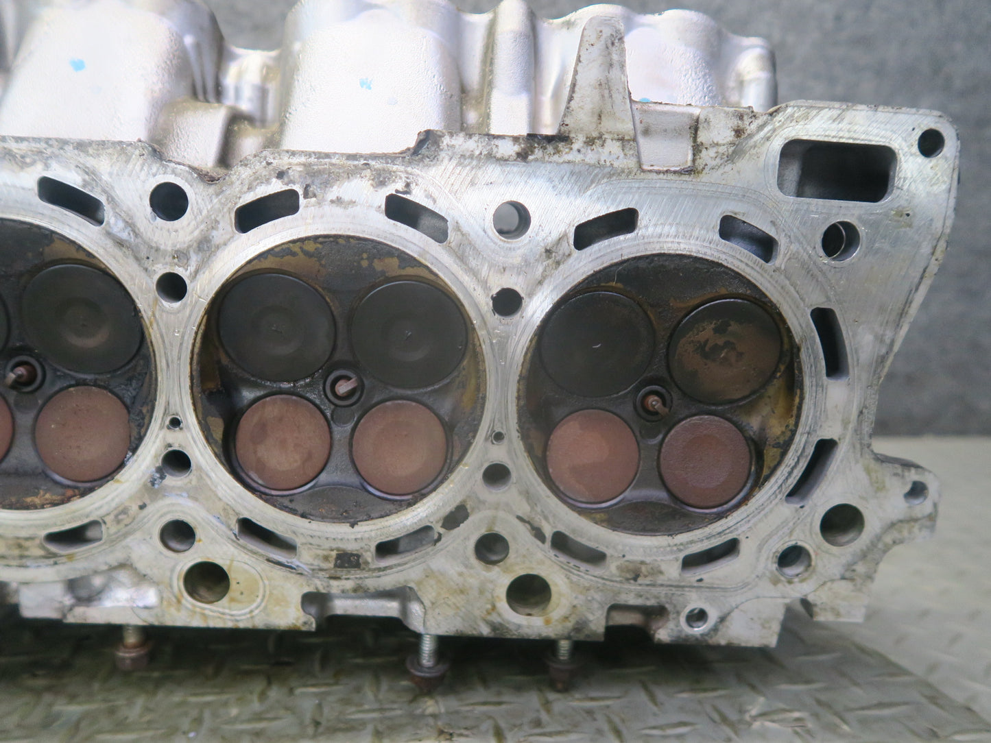 2010-2013 Lexus URJ150L GX460 4.6L 1URFE Engine Right Cylinder Head w Camshafts