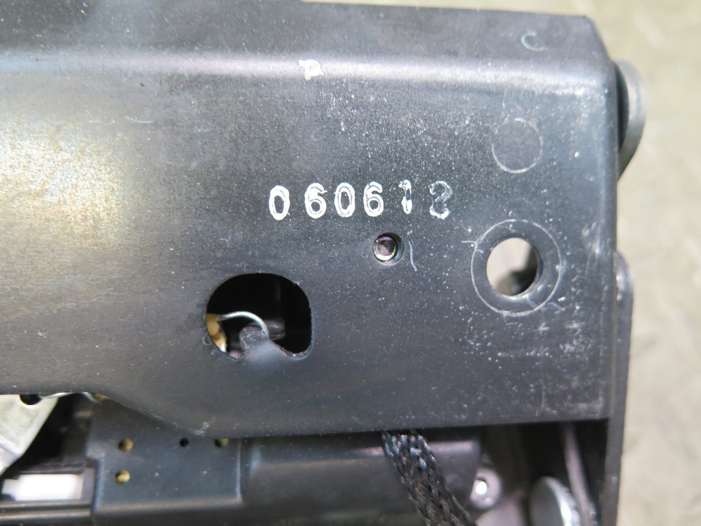02-10 Lexus UZZ40L SC430 Rear Trunk Lid Lock Latch Actuator OEM