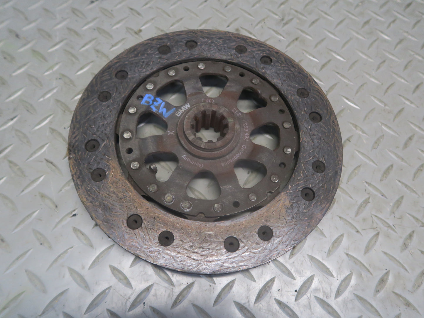 96-99 BMW E36/7 Z3 1.9L M44 M/T Transmission Flywheel Clutch Pressure Plate OEM