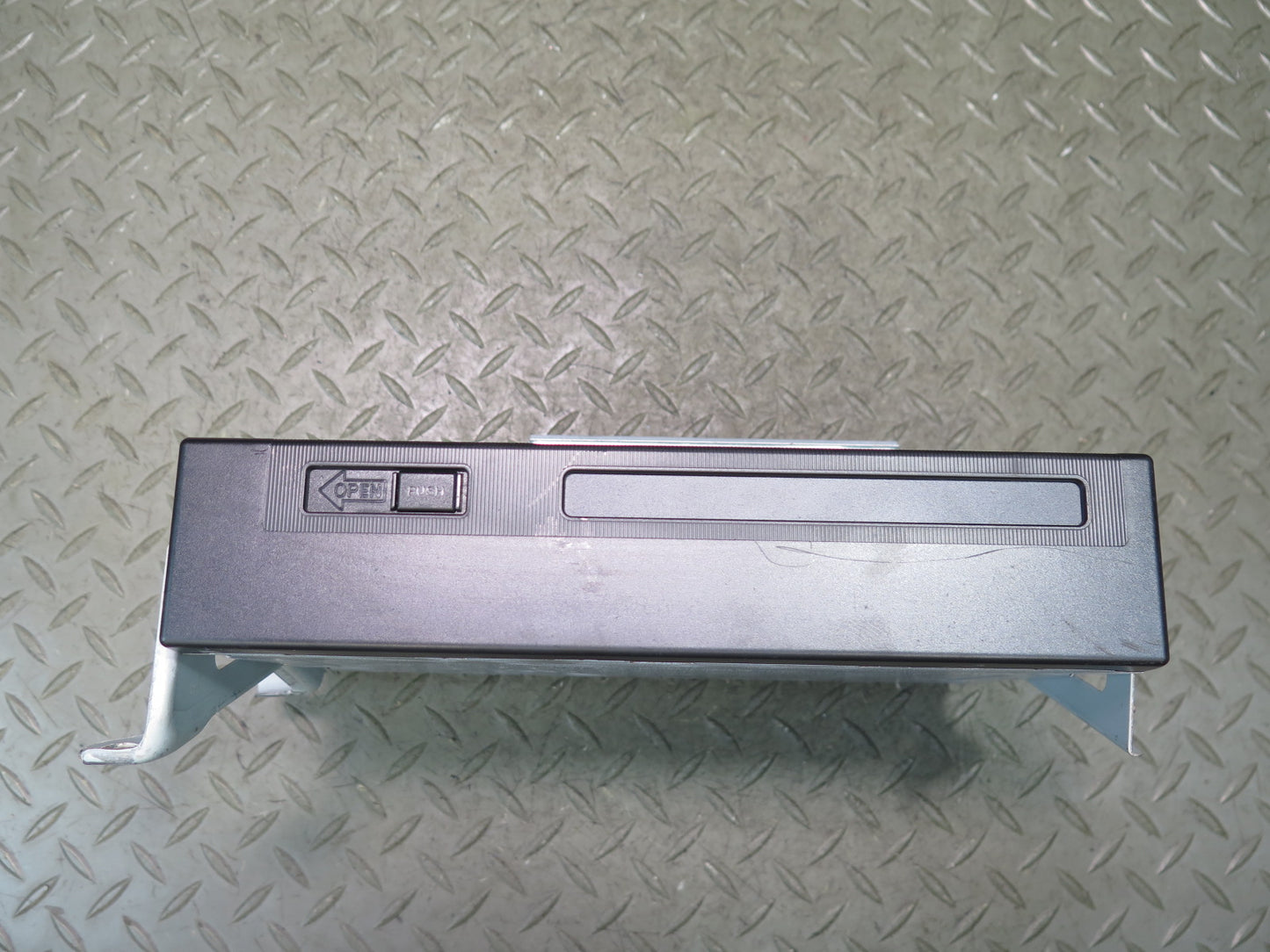 04-06 Lexus UZZ40L SC430 GPS Navigation DVD Player Control Unit 86841-50090 OEM