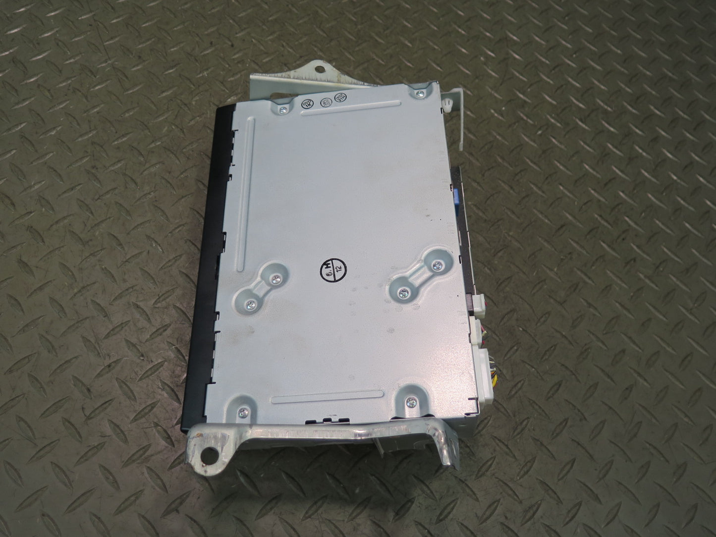04-06 Lexus UZZ40L SC430 GPS Navigation DVD Player Control Unit 86841-50090 OEM