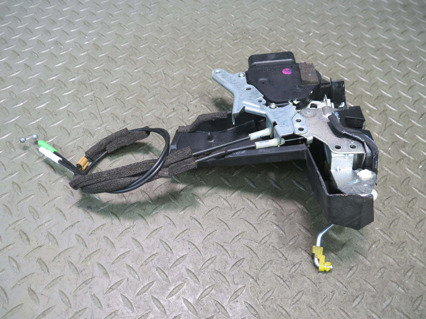 02-10 Lexus UZZ40L SC430 Front Left Driver Door Lock Latch Actuator 74K Mile OEM