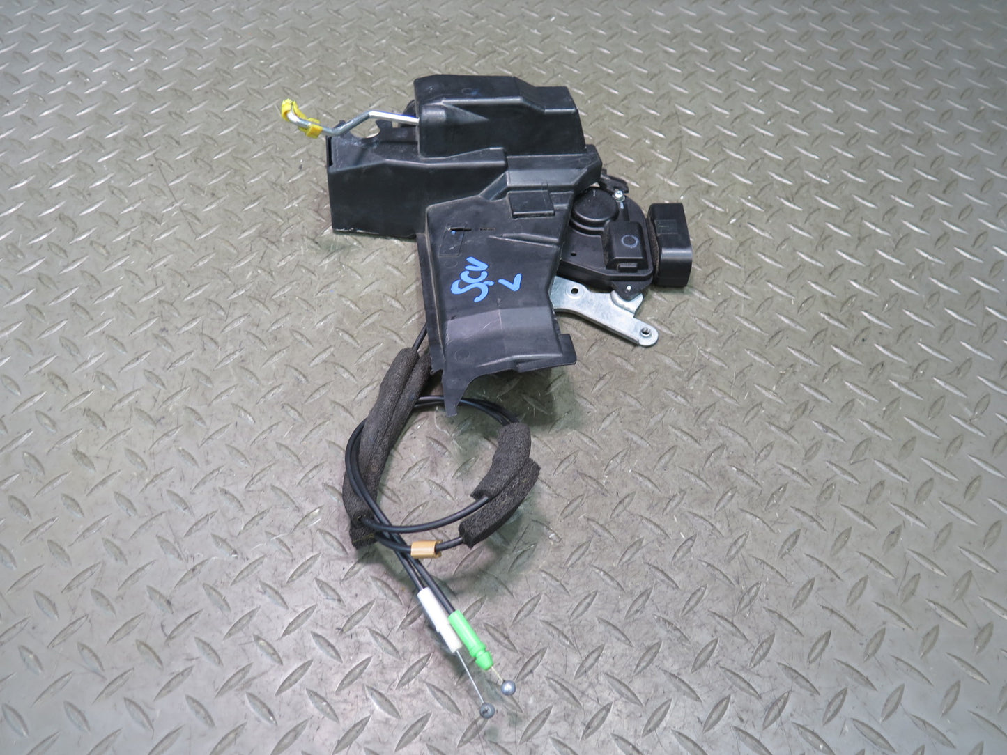 02-10 Lexus UZZ40L SC430 Front Left Driver Door Lock Latch Actuator 74K Mile OEM