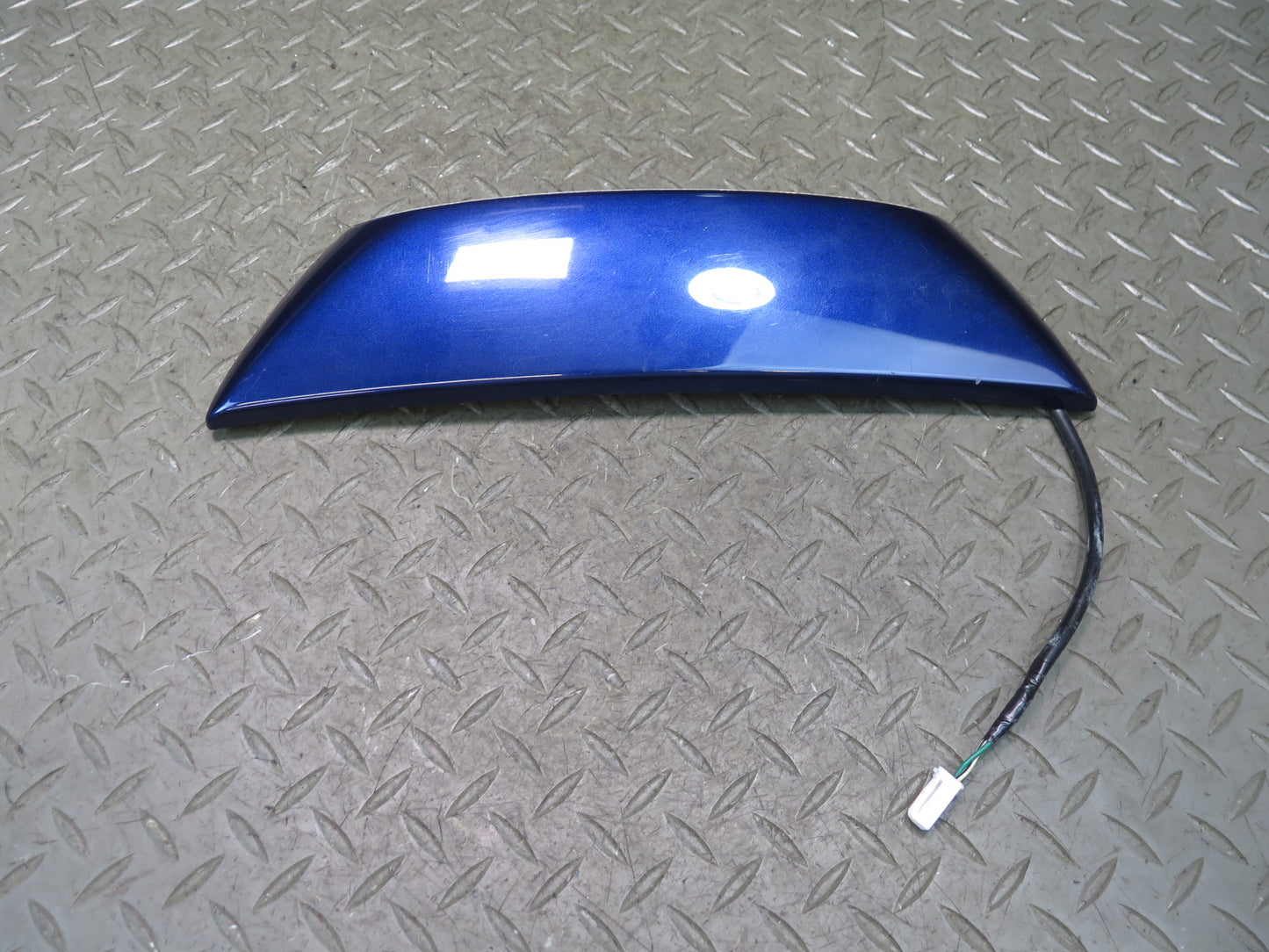 02-10 Lexus UZZ40L SC430 Rear Trunk Third 3RD Brake Light Lamp Indigo INK OEM