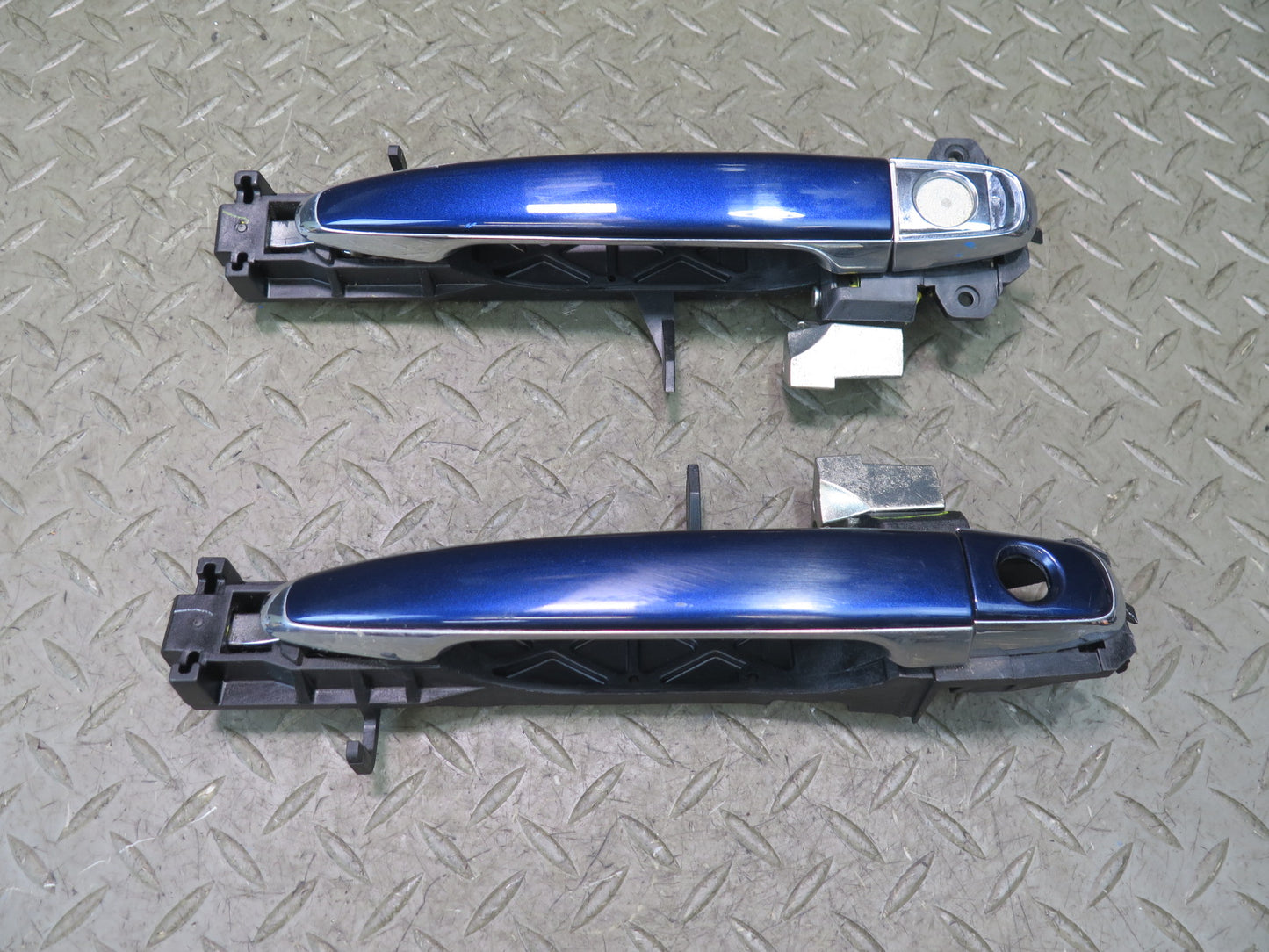 02-10 Lexus UZZ40L SC430 Set of 2 Left & Right Door Exterior Handle Blue OEM