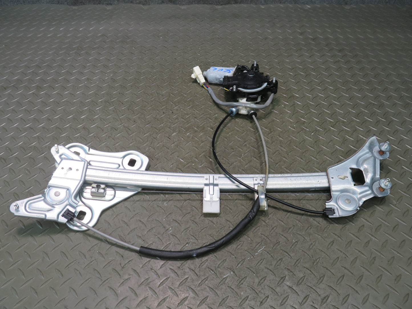 02-10 Lexus UZZ40L SC430 Front Left Driver Door Window Regulator w Motor OEM