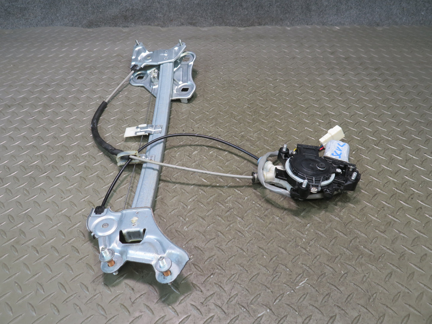 02-10 Lexus UZZ40L SC430 Front Left Driver Door Window Regulator w Motor OEM
