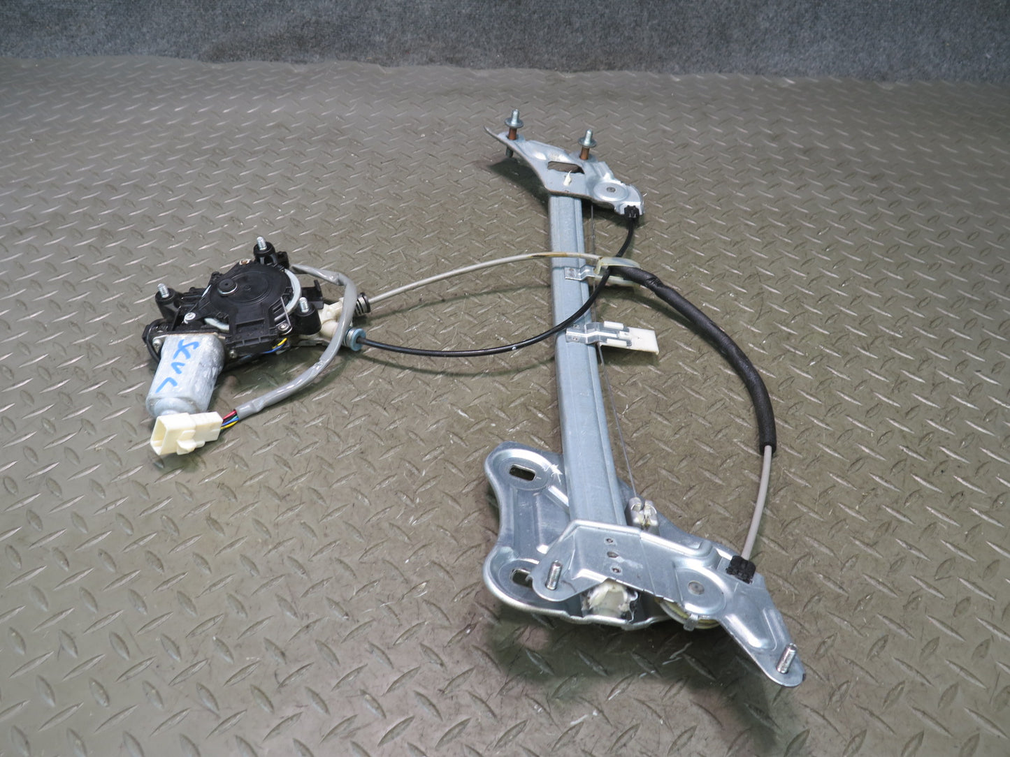 02-10 Lexus UZZ40L SC430 Front Left Driver Door Window Regulator w Motor OEM