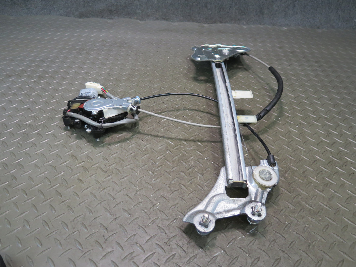 02-10 Lexus UZZ40L SC430 Front Left Driver Door Window Regulator w Motor OEM