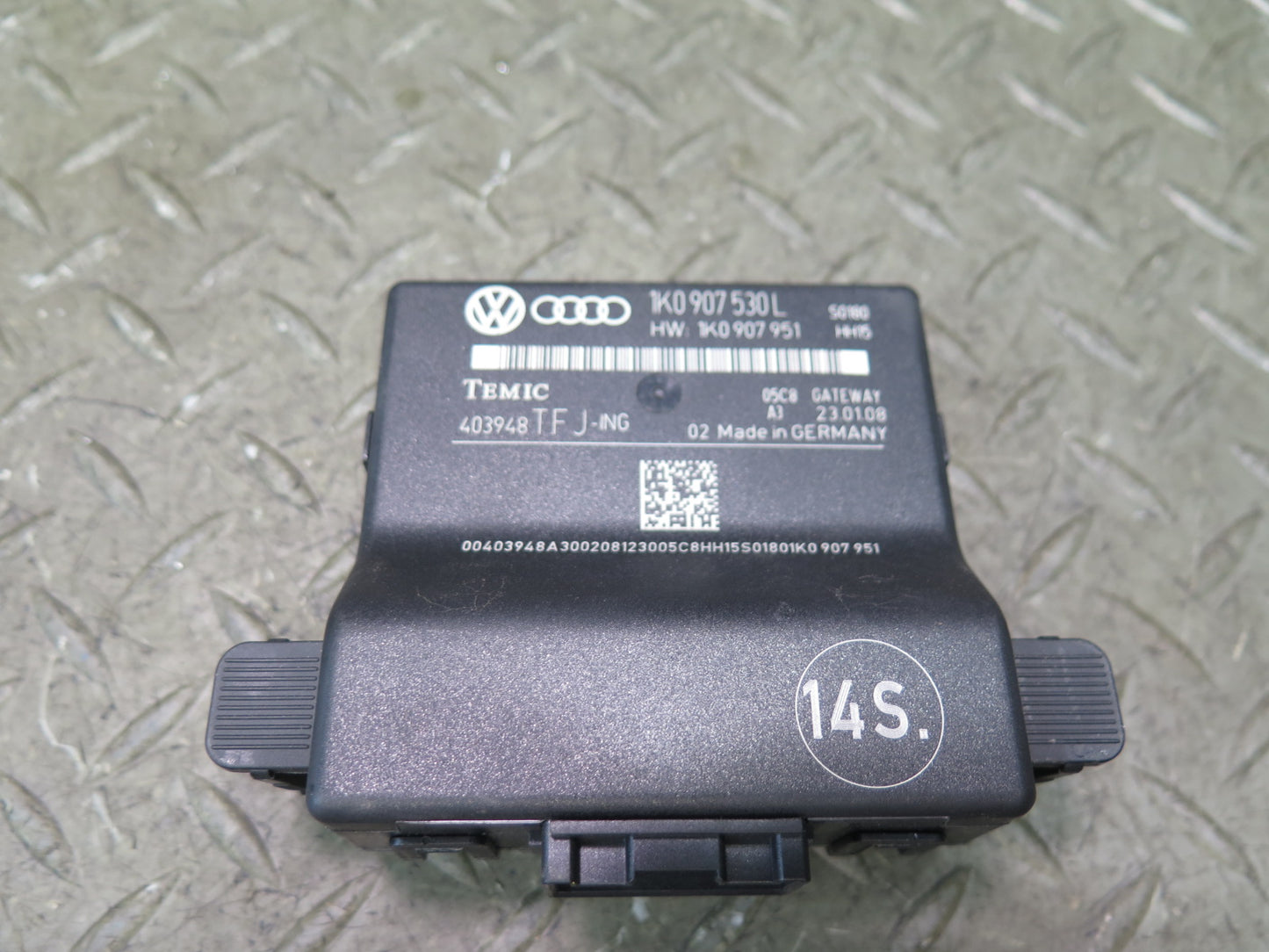 2008 VW Golf R32 Gateway Interface Control  Module 1K0907530L OEM
