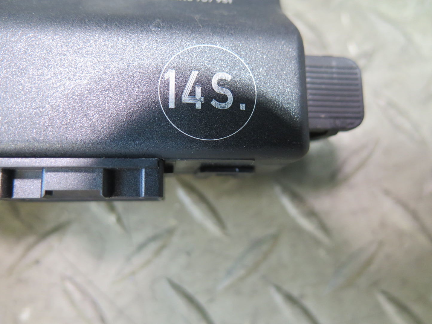 2008 VW Golf R32 Gateway Interface Control  Module 1K0907530L OEM