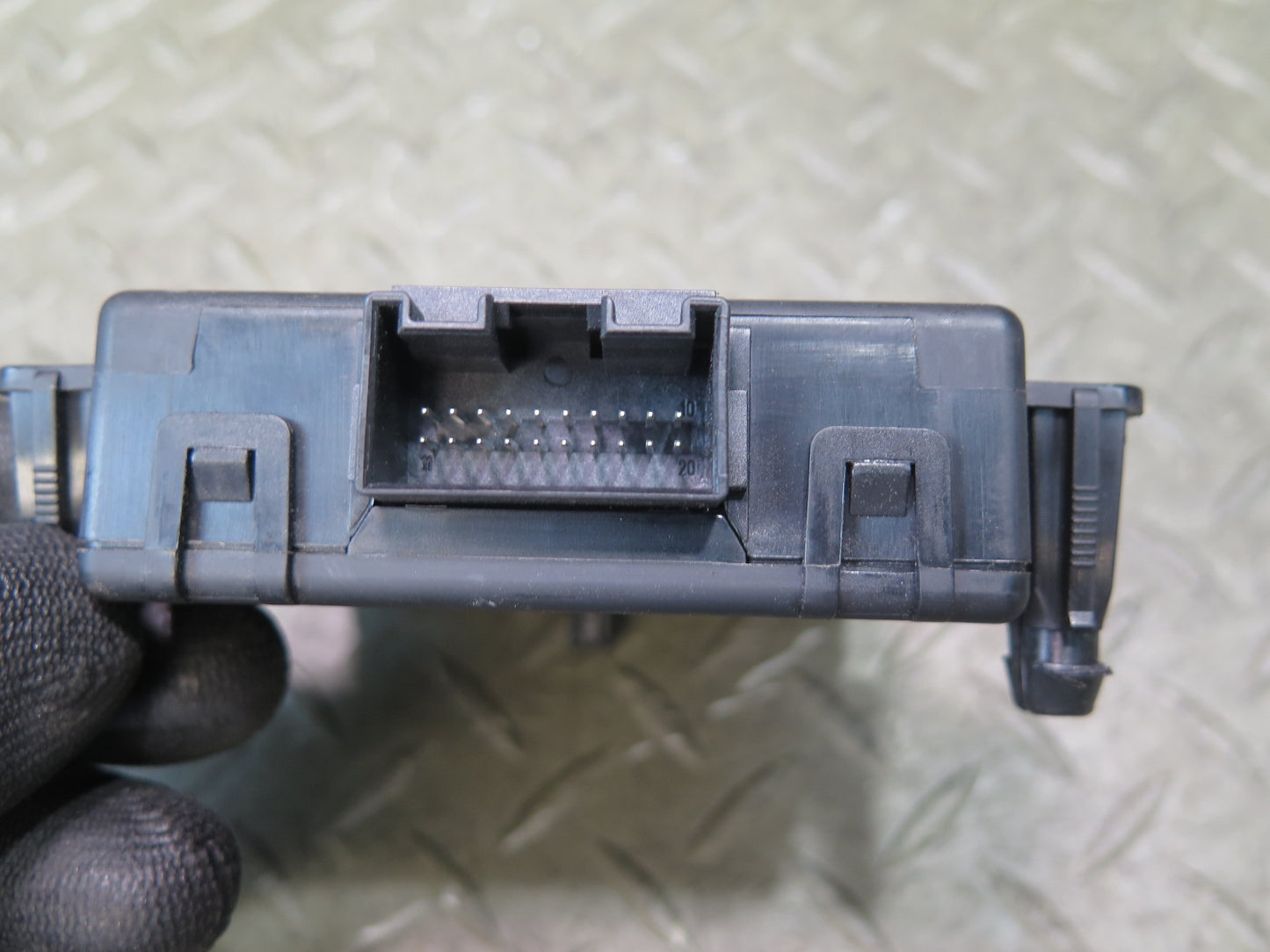 2008 VW Golf R32 Gateway Interface Control  Module 1K0907530L OEM