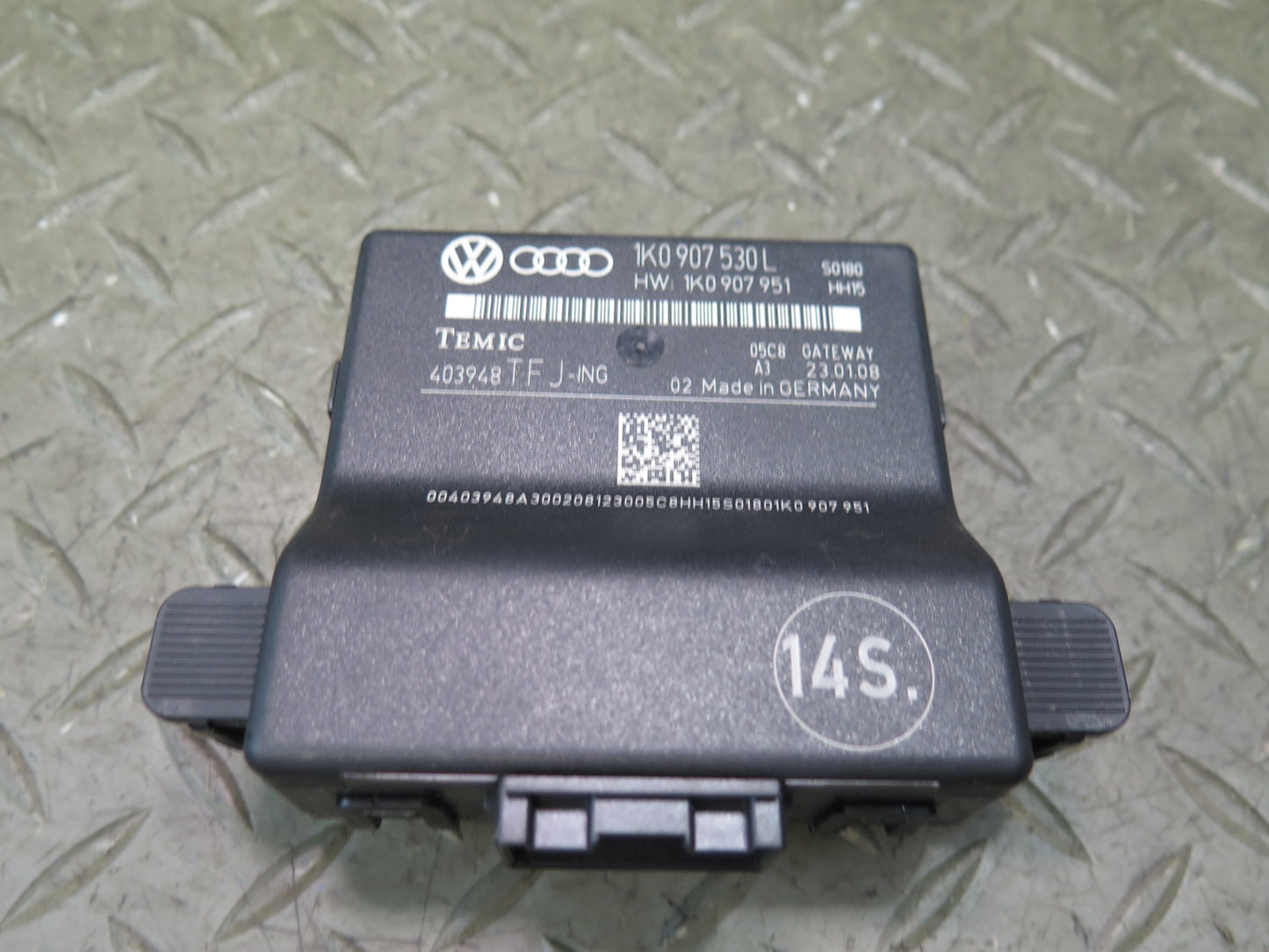 2008 VW Golf R32 Gateway Interface Control  Module 1K0907530L OEM