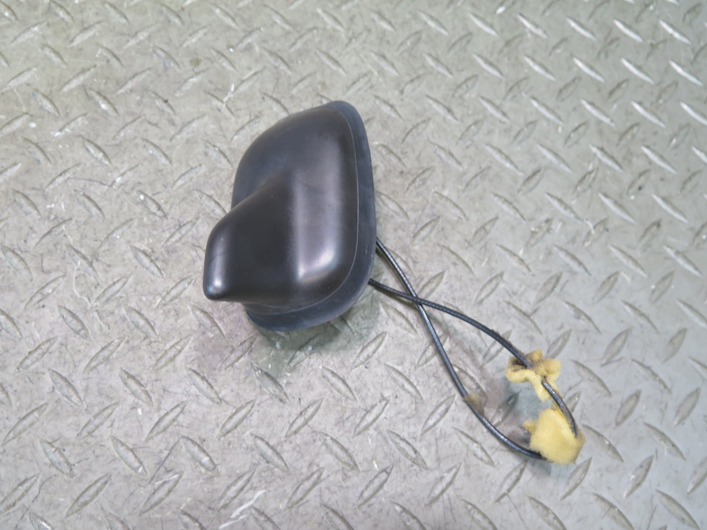 06-09 VW Golf MK5 R32 Roof Shark FIN Antenna 3C9035507 OEM