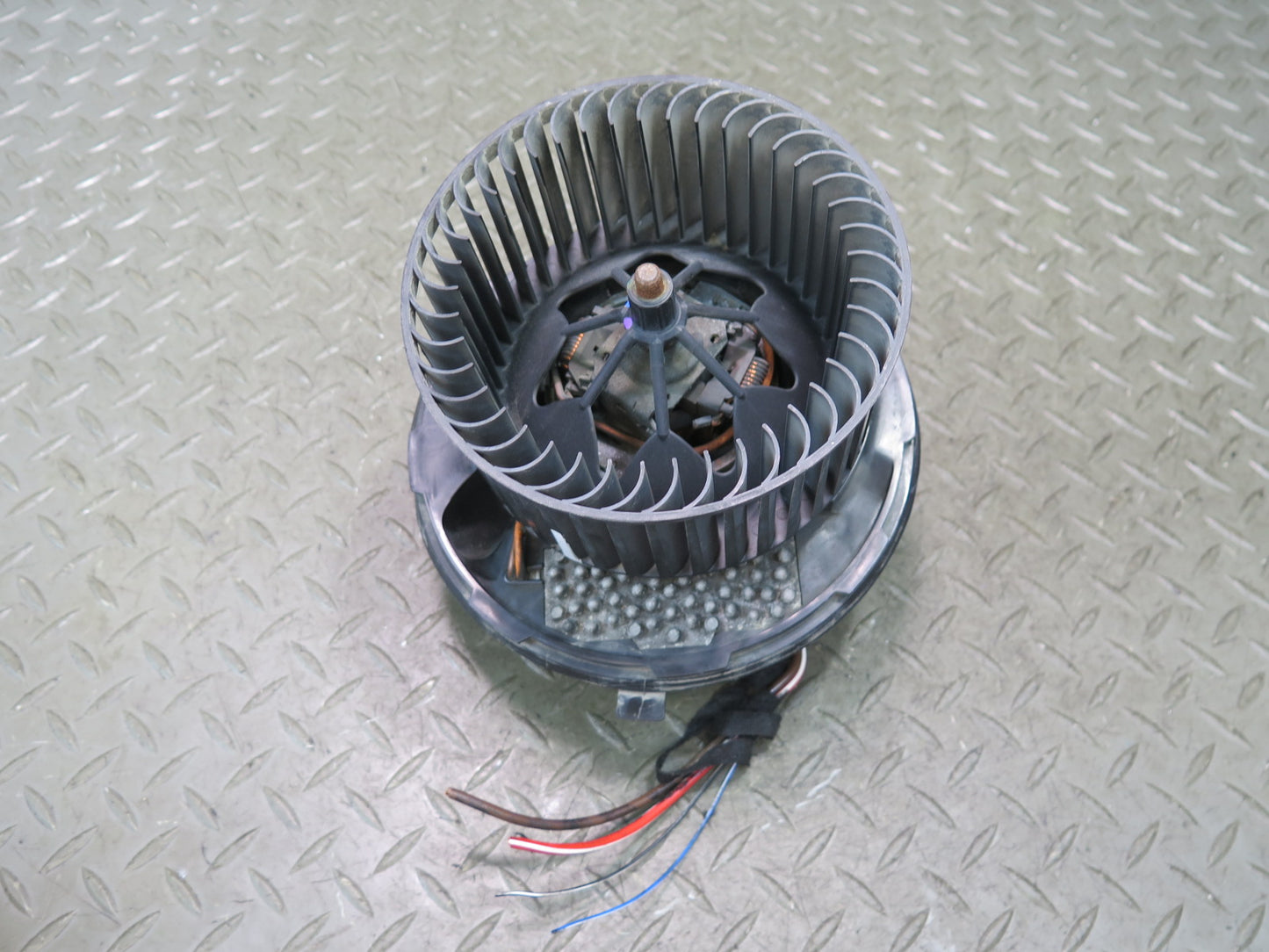 06-09 VW Golf MK5 R32 A/C Heater Blower Motor Fan w Resistor OEM