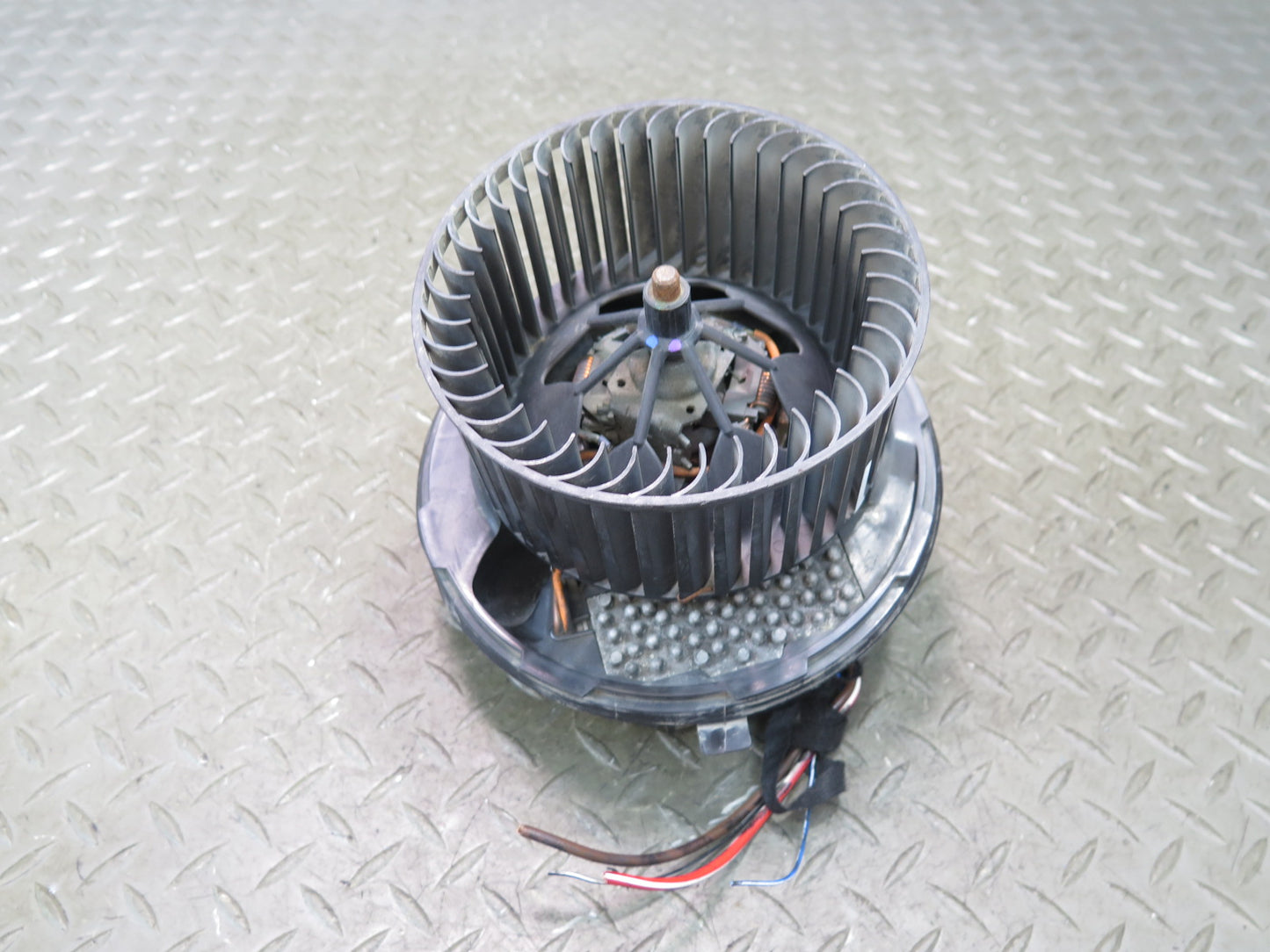 06-09 VW Golf MK5 R32 A/C Heater Blower Motor Fan w Resistor OEM