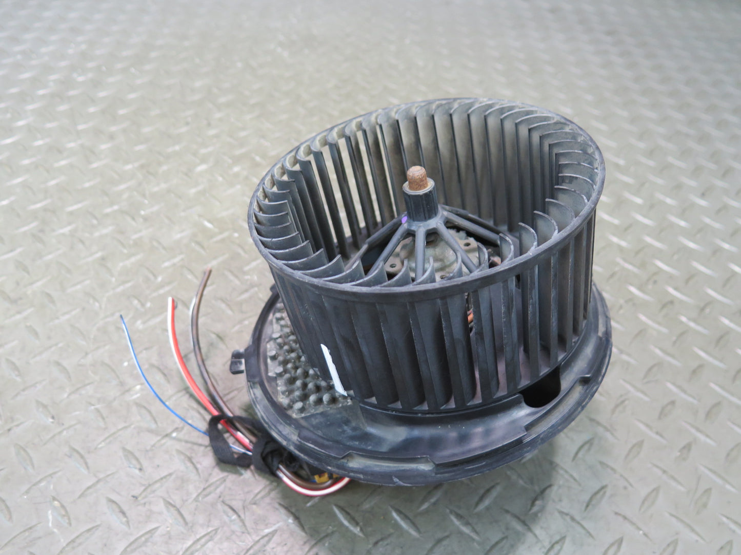 06-09 VW Golf MK5 R32 A/C Heater Blower Motor Fan w Resistor OEM