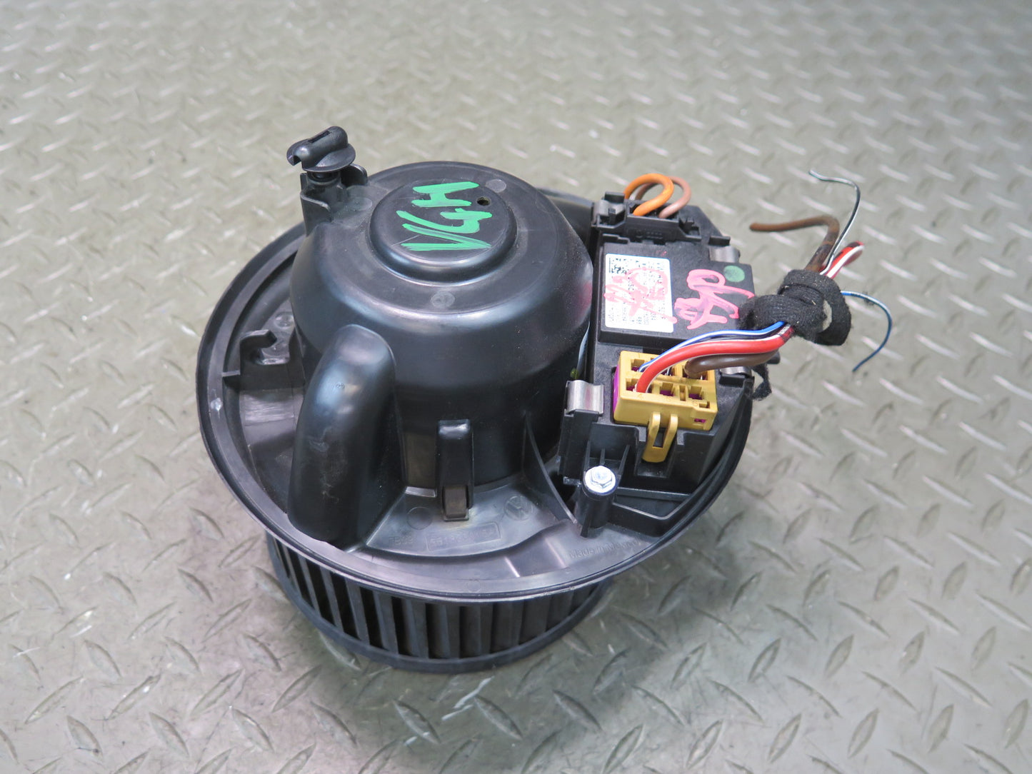 06-09 VW Golf MK5 R32 A/C Heater Blower Motor Fan w Resistor OEM