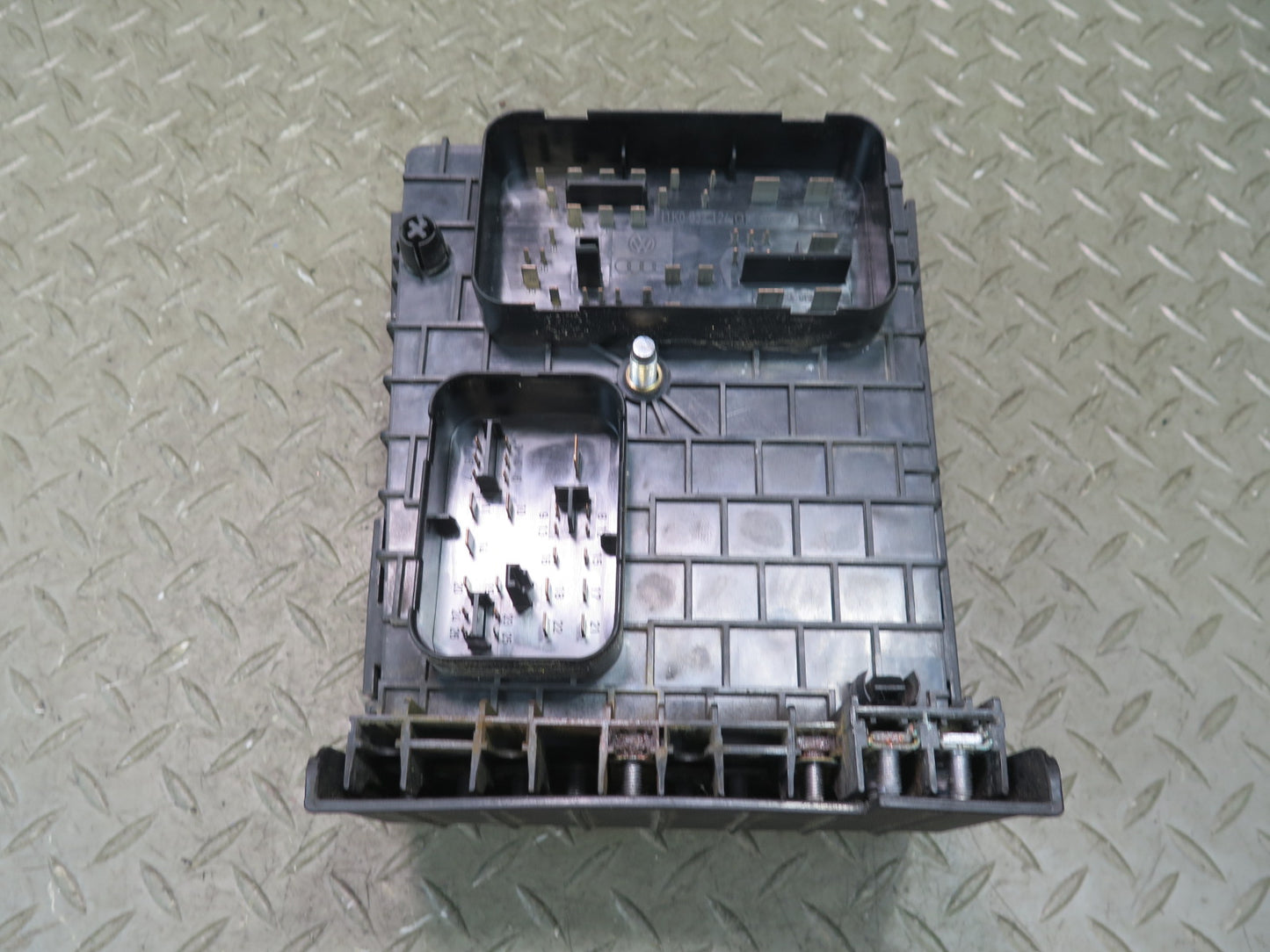 2008 VW Golf R32 Engine Bay Fuse Relay Box Module OEM