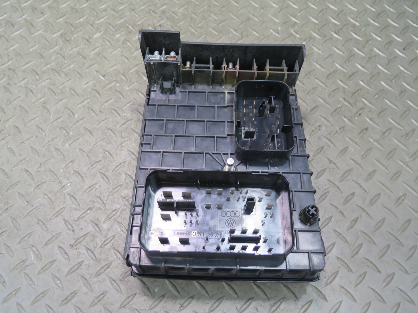 2008 VW Golf R32 Engine Bay Fuse Relay Box Module OEM