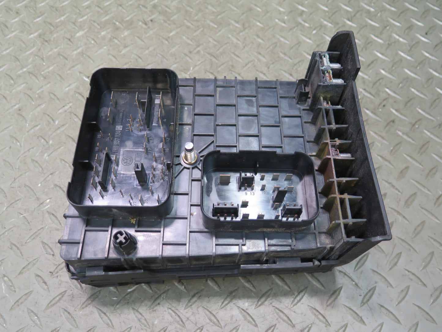 2008 VW Golf R32 Engine Bay Fuse Relay Box Module OEM