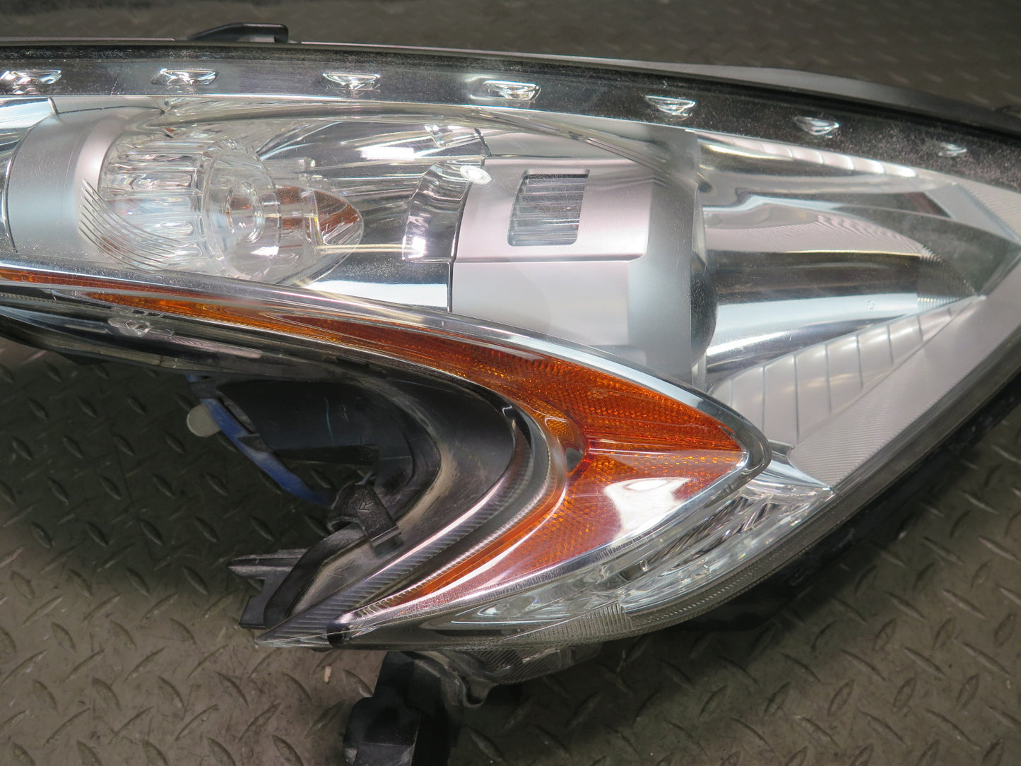 09-17 Nissan Z34 370Z Front Right Xenon HID Headlight Lamp OEM