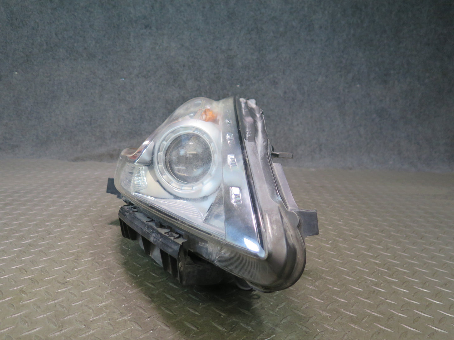 09-17 Nissan Z34 370Z Front Right Xenon HID Headlight Lamp OEM