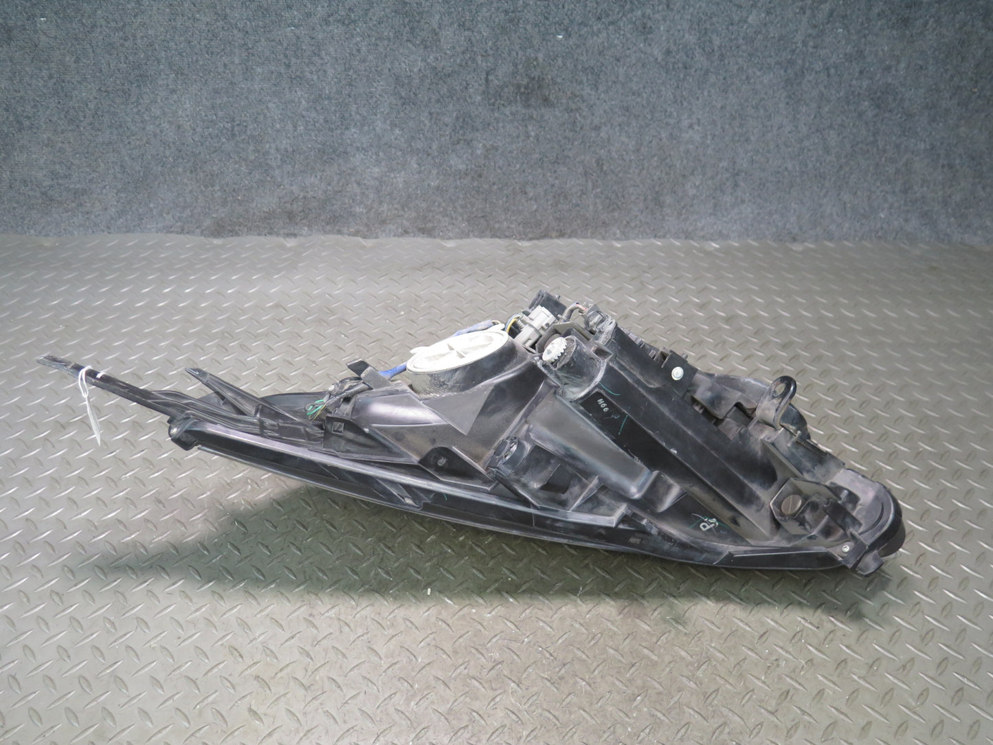 09-17 Nissan Z34 370Z Front Right Xenon HID Headlight Lamp OEM