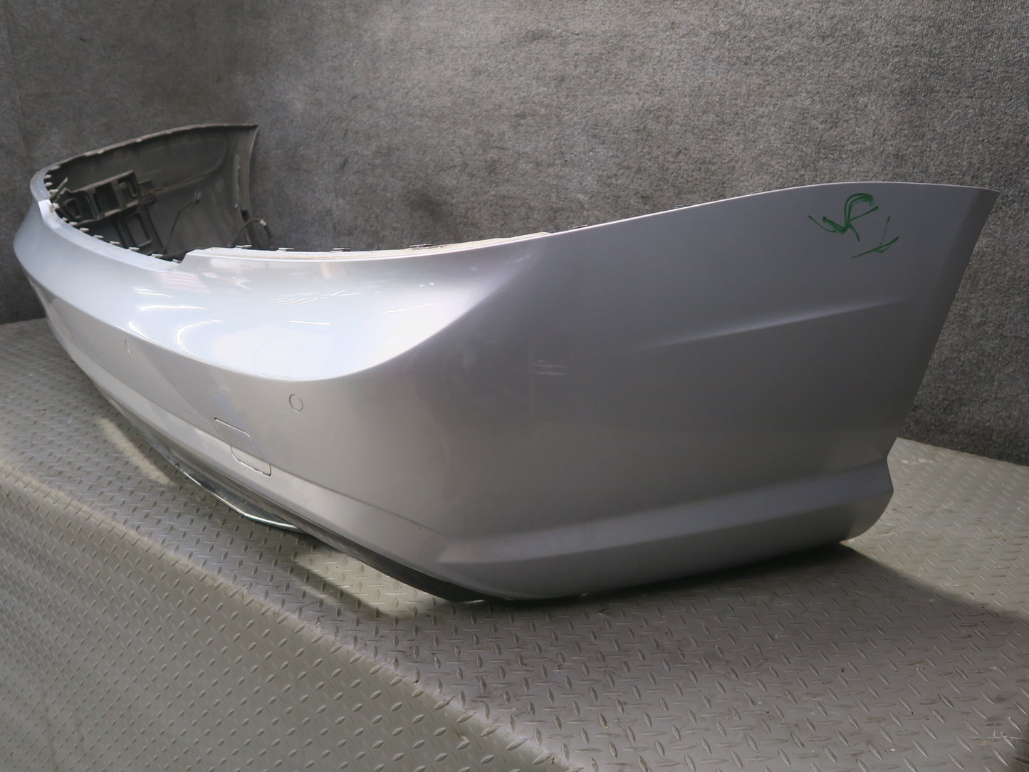 13-16 Mercedes R231 SL550 AMG Sport Rear Bumper Cover Iridium Silver w PDC OEM
