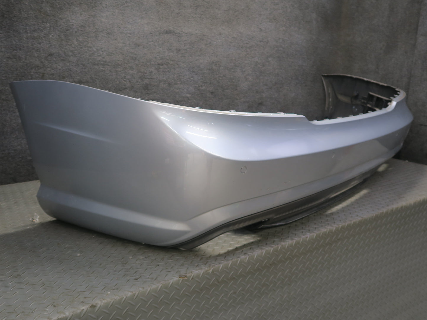 13-16 Mercedes R231 SL550 AMG Sport Rear Bumper Cover Iridium Silver w PDC OEM