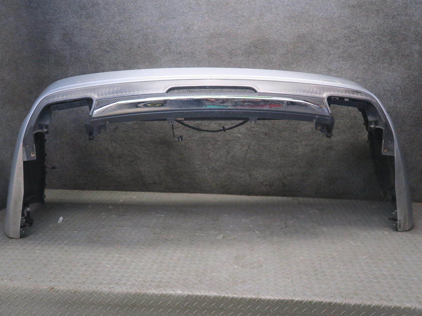 13-16 Mercedes R231 SL550 AMG Sport Rear Bumper Cover Iridium Silver w PDC OEM