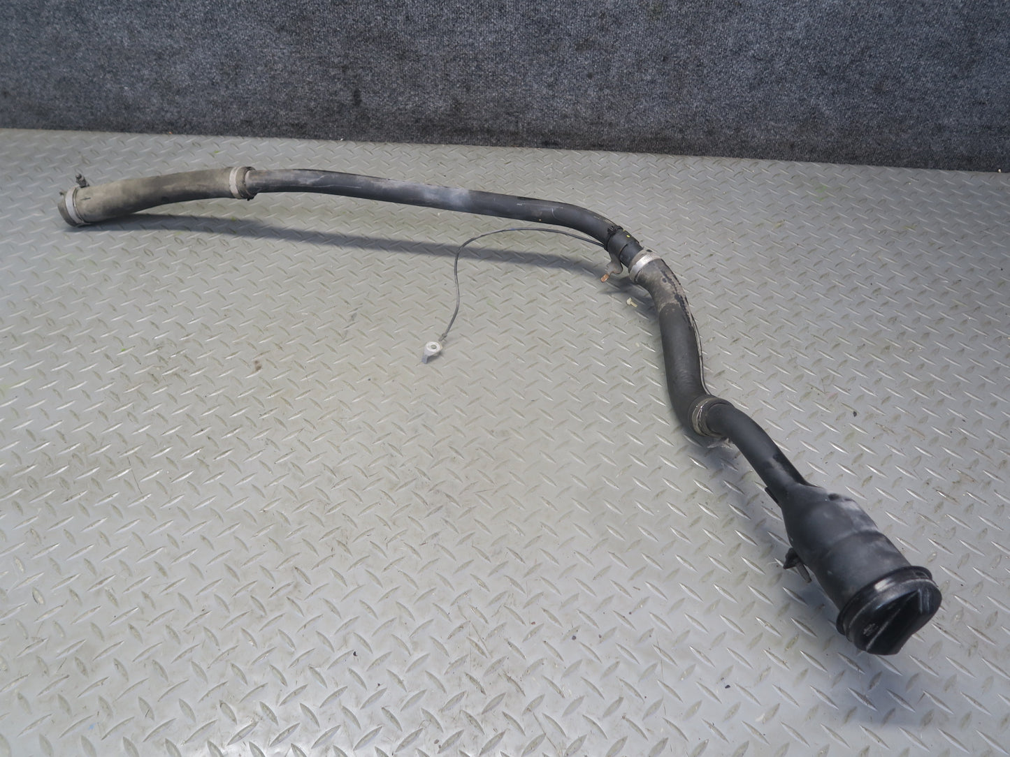 03-06 Chevrolet SSR Fuel Filler Neck Pipe w Fuel Cap 15107734 OEM