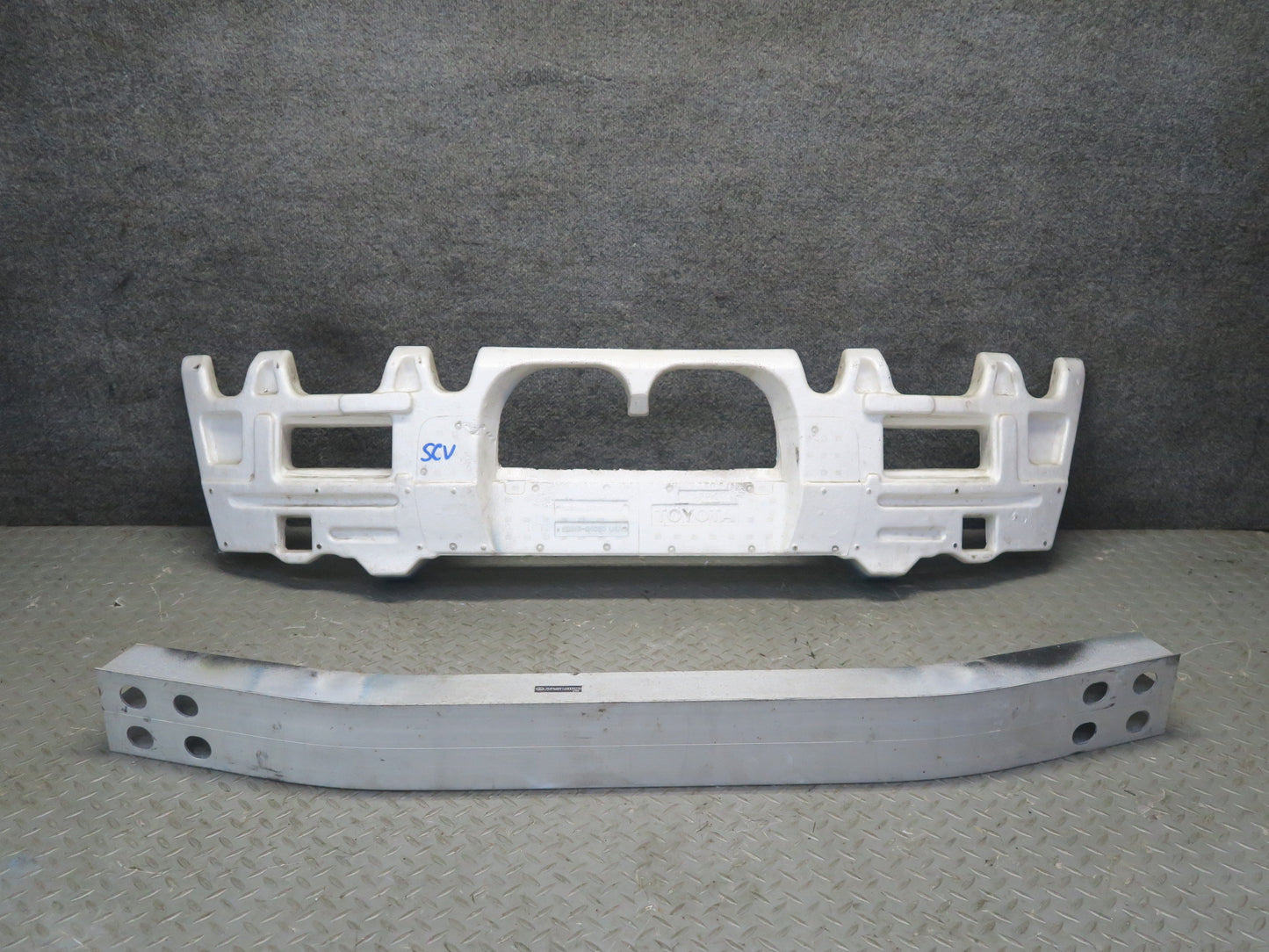 02-10 Lexus UZZ40L SC430 Rear Bumper Reinforcement Impact Foam w Bar OEM