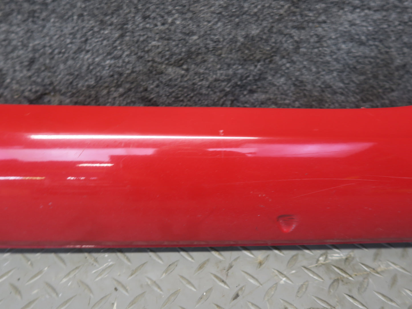 2008 VW Golf MK5 R32 Left Side Skirt Rocker Panel Lower Molding Tornado RED OEM