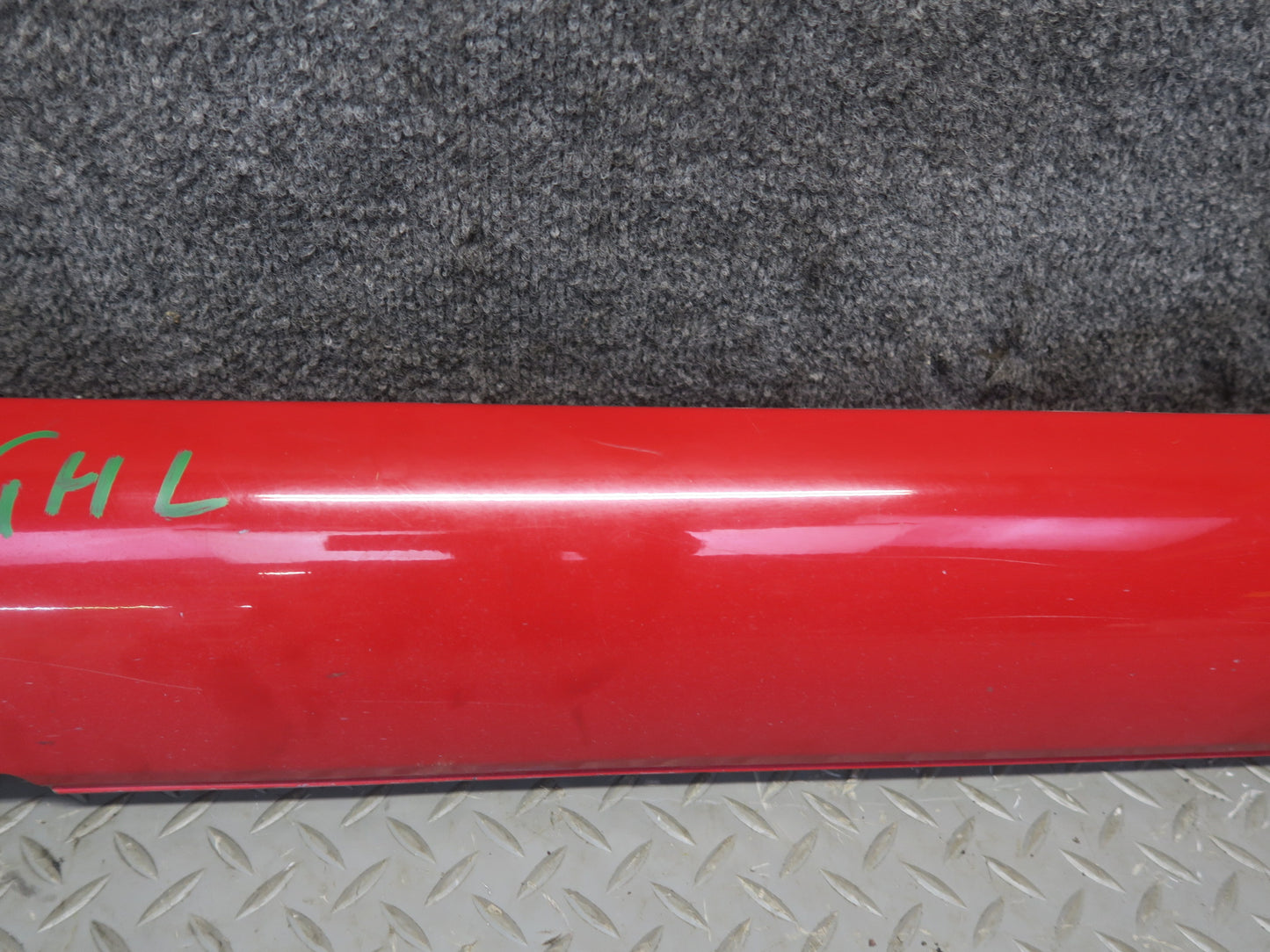 2008 VW Golf MK5 R32 Left Side Skirt Rocker Panel Lower Molding Tornado RED OEM