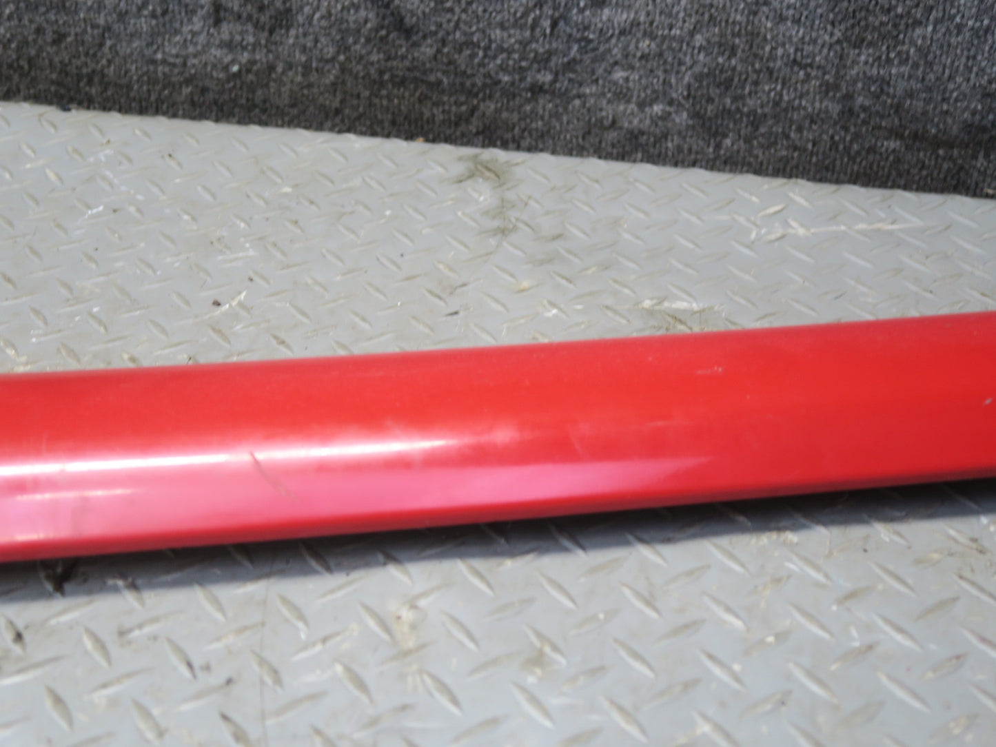 2008 VW Golf MK5 R32 Left Side Skirt Rocker Panel Lower Molding Tornado RED OEM