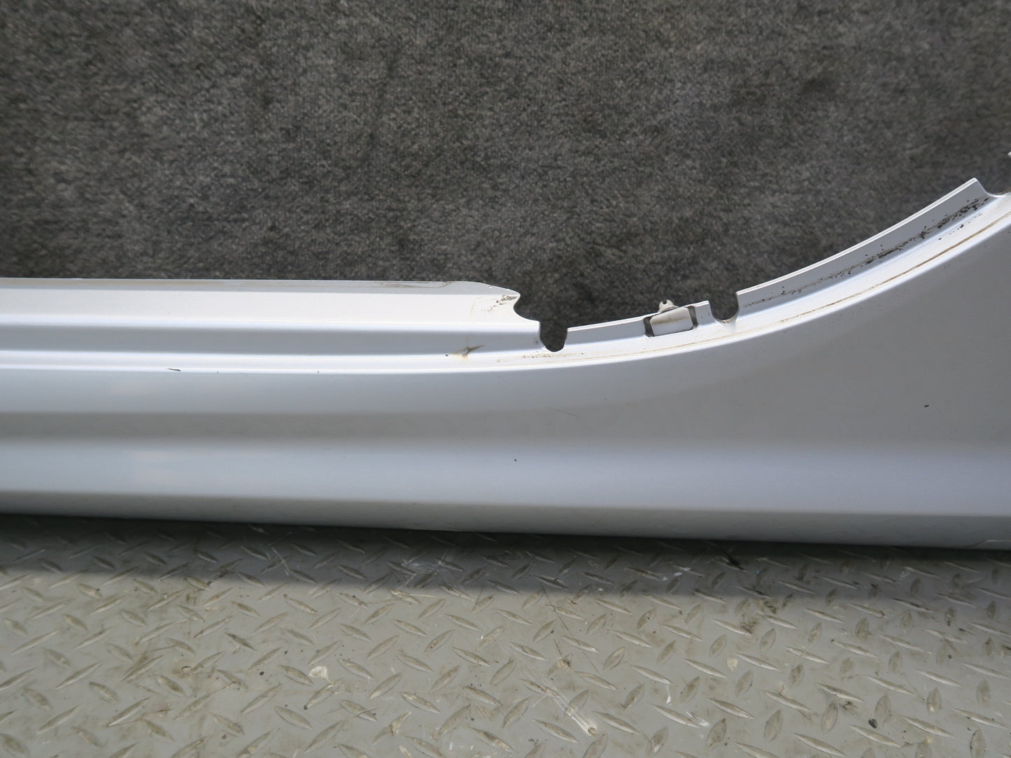13-16 Mercedes R231 SL550 AMG Left Side Skirt Rocker Panel Lower Molding OEM